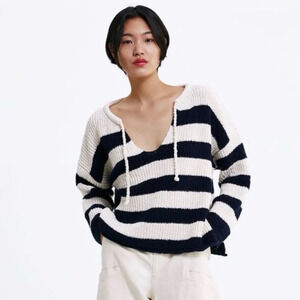 Zara Striped Chunky Knit Sweater Blue Cream V Neck Boxy Fit Nautical Preppy Sz L